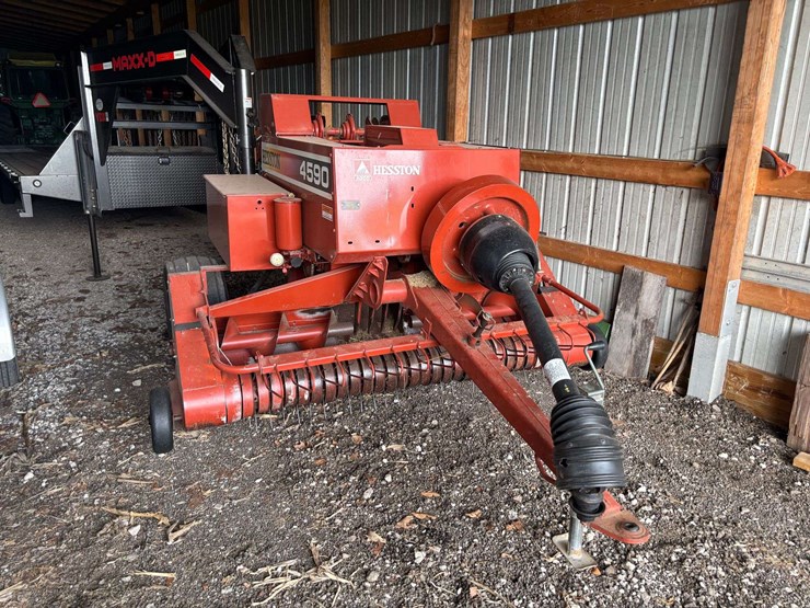 hesston-4590-image-1