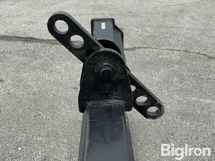 2026-massey-ferguson-730-image-12