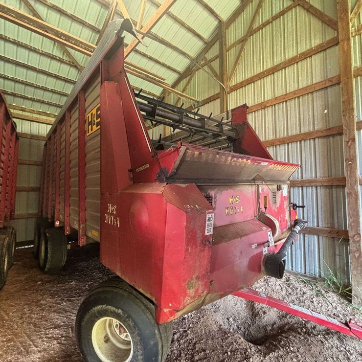 H&S 7+4 HD Silage Wagon