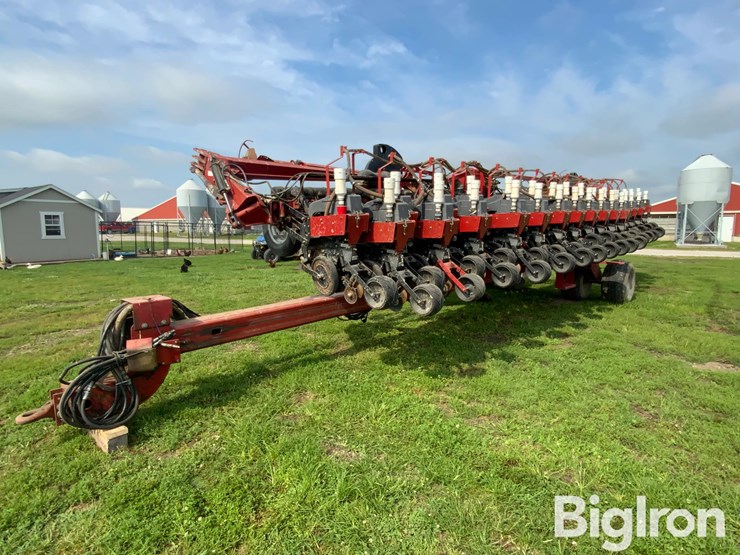case-ih-1200-image-1