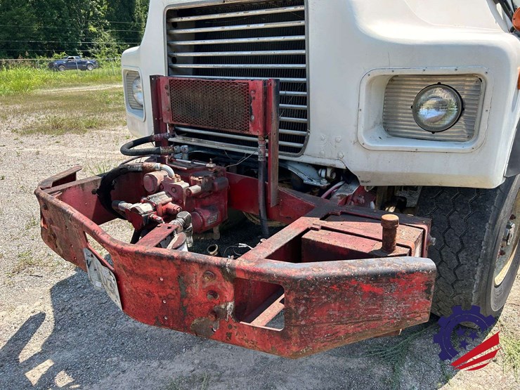 1992-mack-dm600gk-rear-discharge-concrete-mixer-truck-image-16