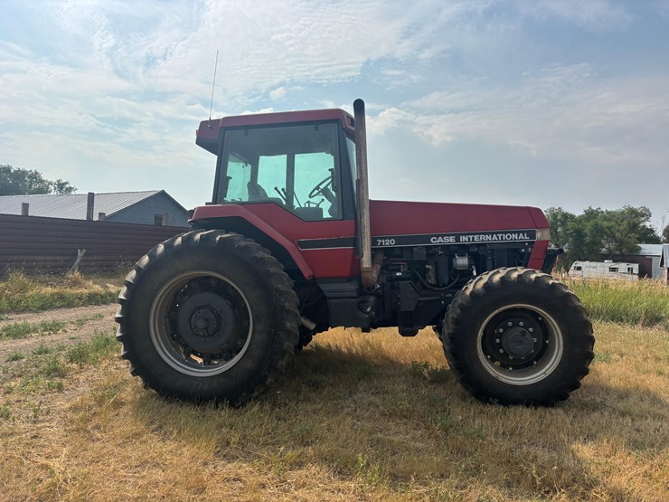 1993-case-7120-tractor-image-4