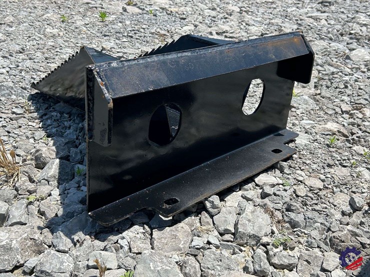 mini-universal-attach-tree-spade-attachment-image-4