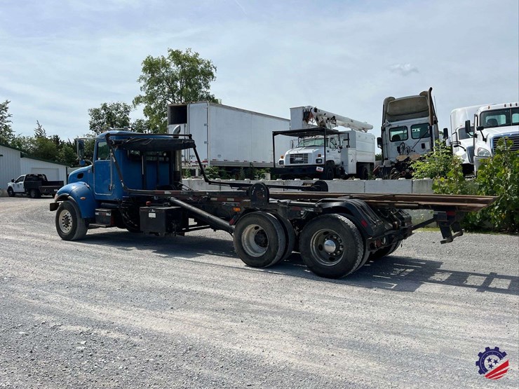 2008-peterbilt-340-image-3