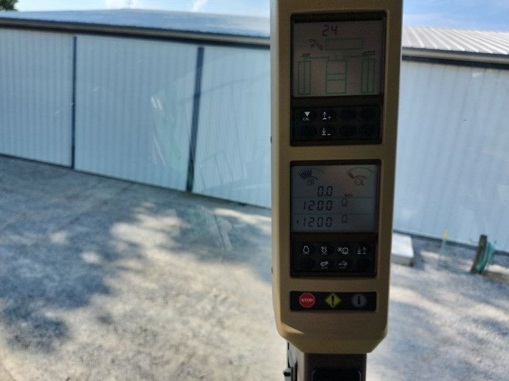 2010-john-deere-9670-sts-image-65