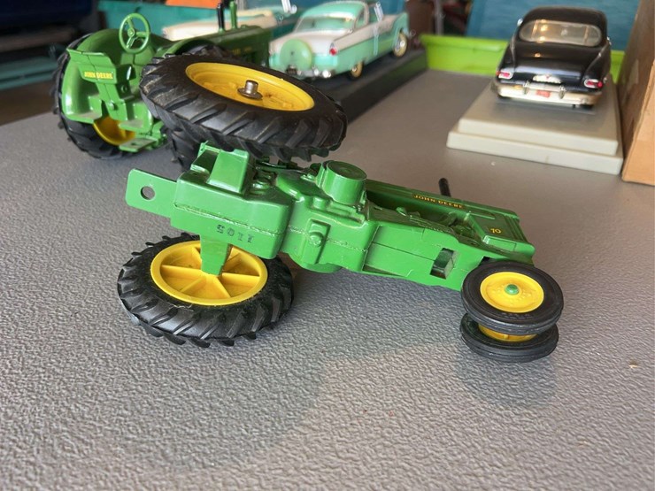 john-deere-16-image-13