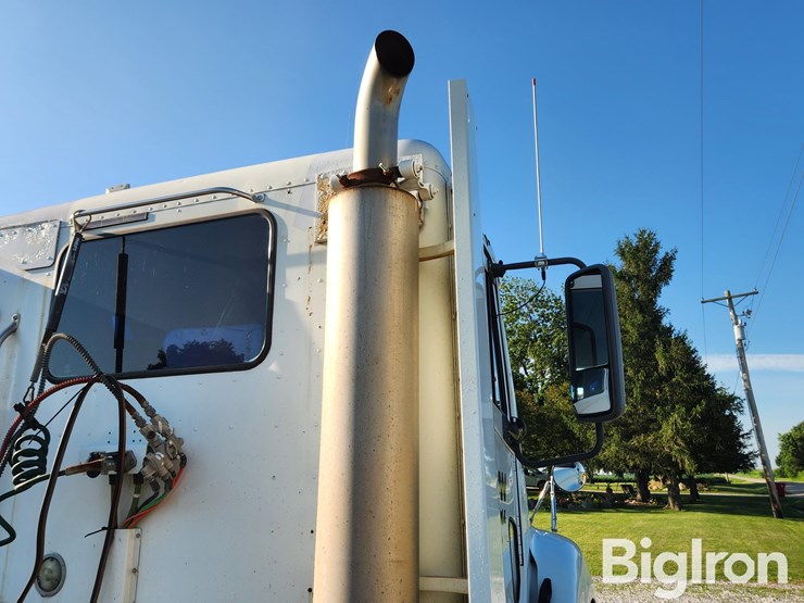 2007-freightliner-columbia-120-image-15