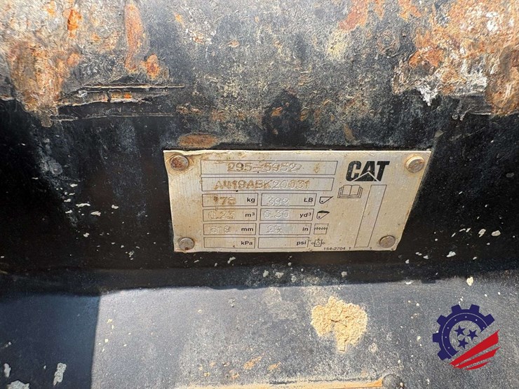 caterpillar-24-image-5
