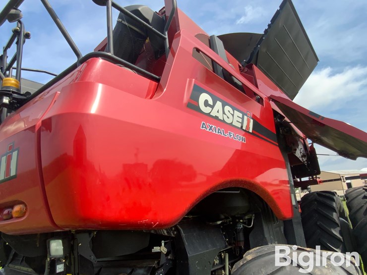2017-case-ih-8240-image-9