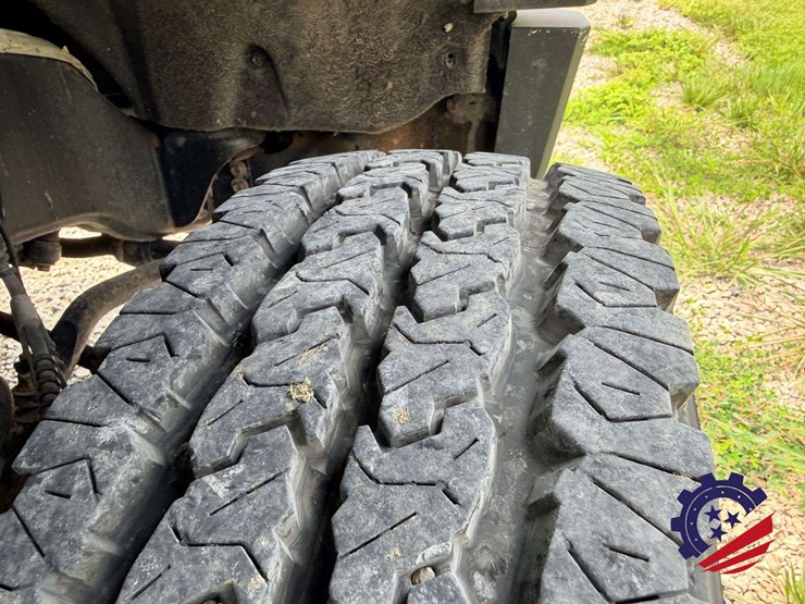 2019-ford-f550-xl-image-19