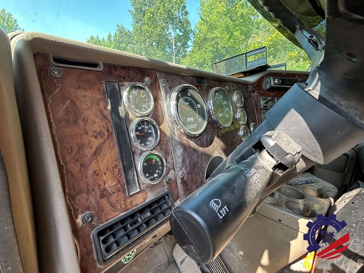 2008-international-5600-paystar-tri-axle-dump-truck-image-63