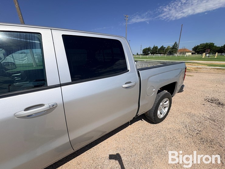 2018-chevrolet-silverado-1500-z71-4x4-crew-cab-pickup-image-12
