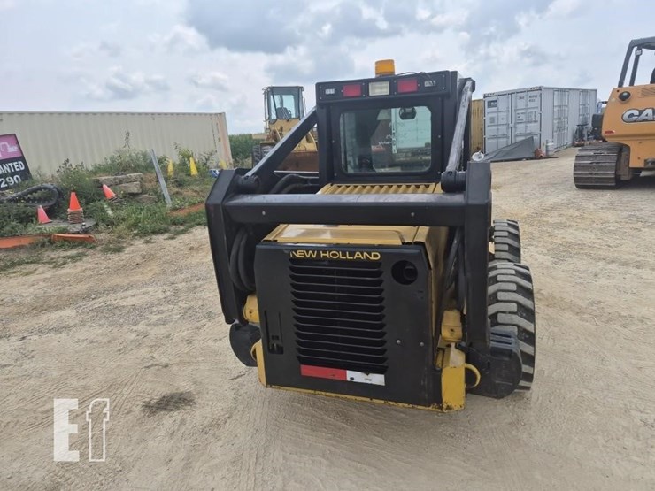 new-holland-lx885-image-8