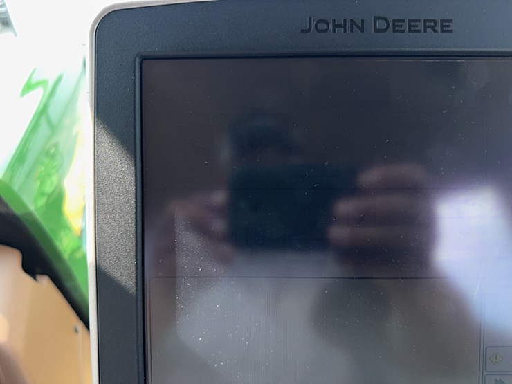 2011-john-deere-4730-image-43