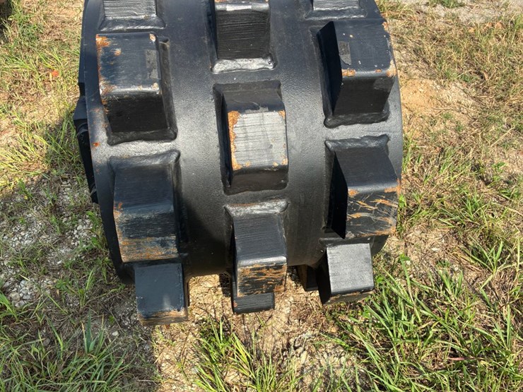 #2423-•-compaction-wheel-image-4