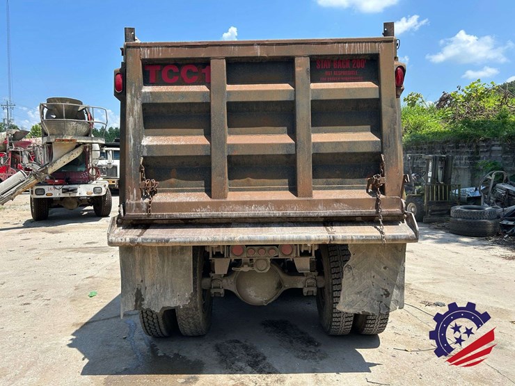 1999-volvo-truck-vnm84-tri-axle-dump-truck-image-27