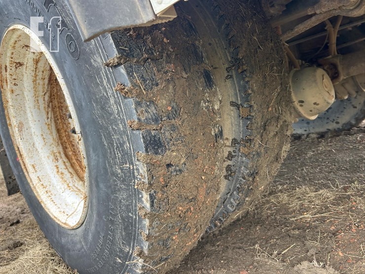 2003-international-durastar-4300-image-34