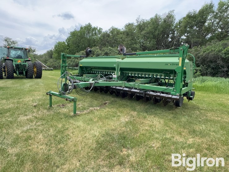 john-deere-1590-image-1