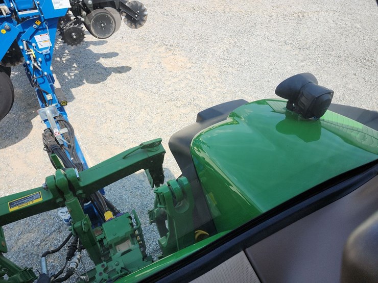 2013-john-deere-8235r-image-43