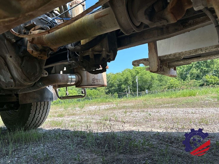 1995-mack-dm690s-image-69