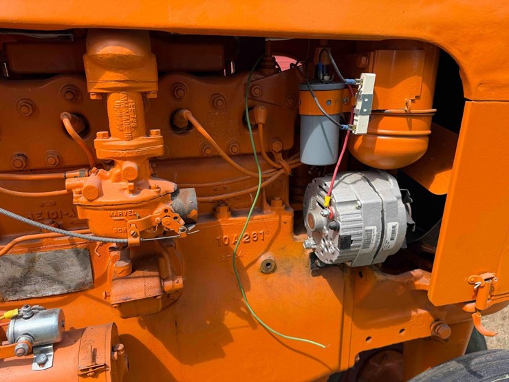 minneapolis-moline--z-tractor-image-16