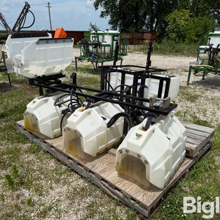 Shop Built 4R30 3-Pt Hood Sprayer