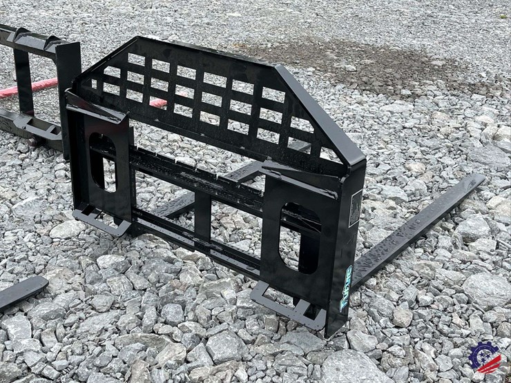 unused-2026-future-ft-dhc-skid-steer-forks---[skid-steer-attachments]-attachment-image-5