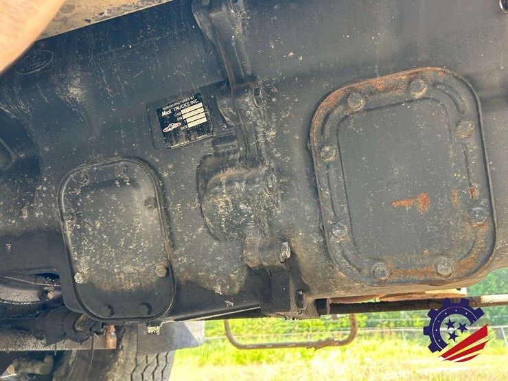 1988-mack-dm690s-image-65