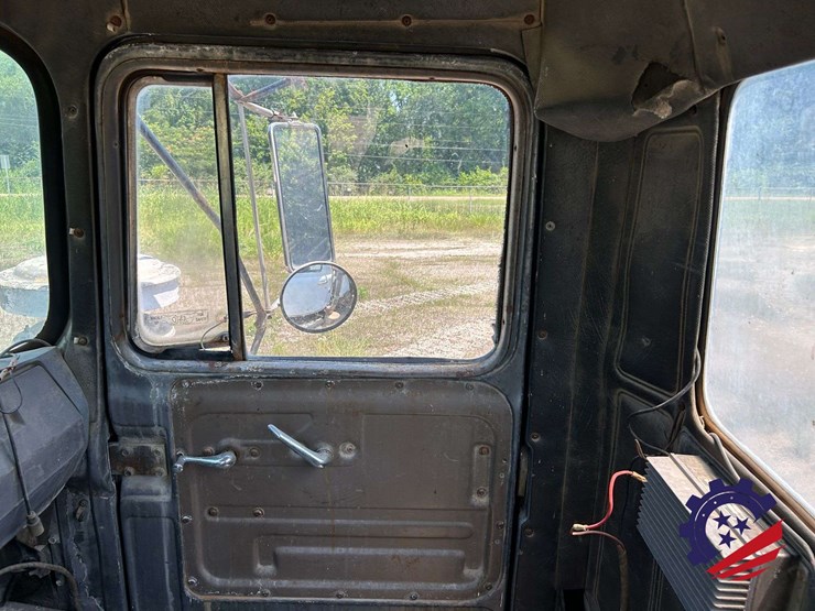 1988-mack-dm690s-image-75