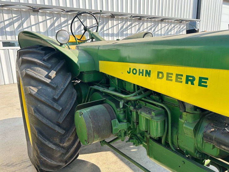 john-deere-830-image-12