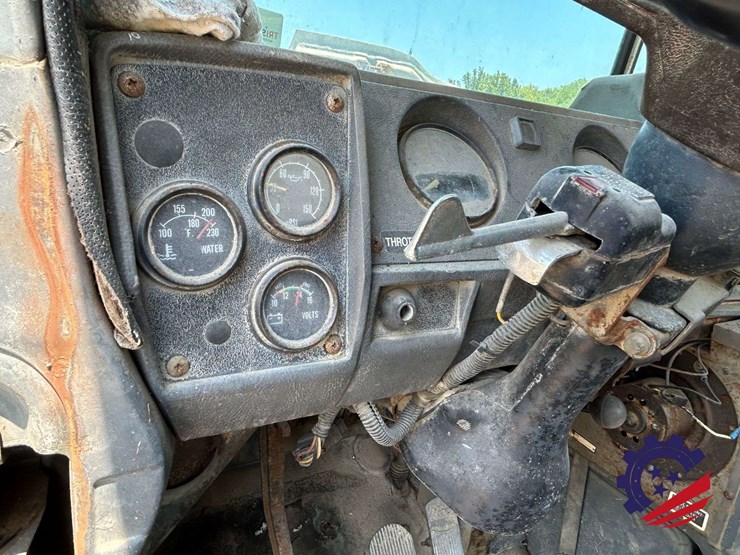 1988-mack-dm690s-image-81