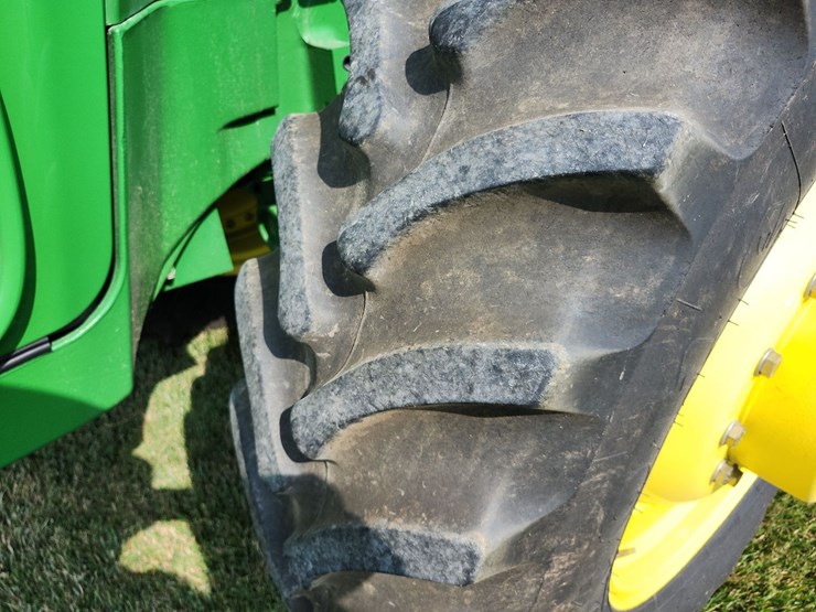 2002-john-deere-8420-image-3