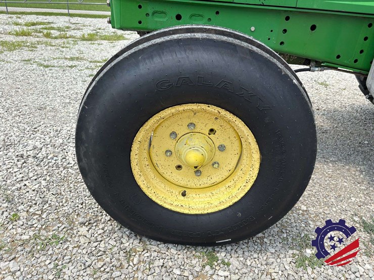 john-deere-6405-image-33