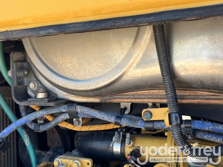 2018-caterpillar-d6n-lgp-image-46