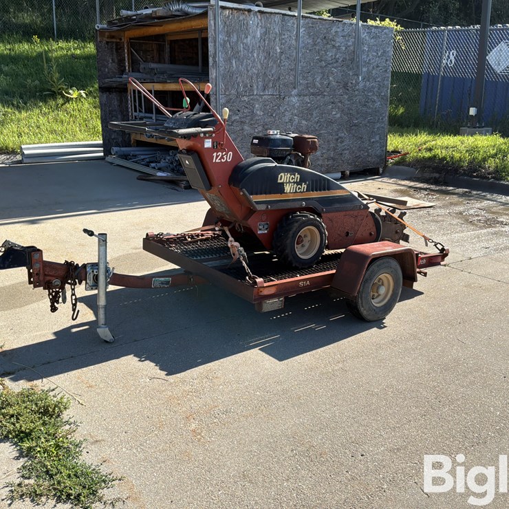 1999 DITCH WITCH 1230H