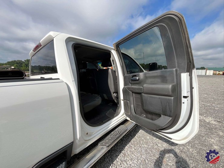 2021-chevrolet-silverado-2500-image-41