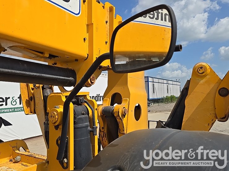 2017-jcb-510-56-image-45