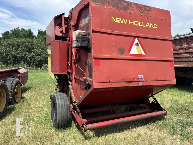 new-holland-855-image-12