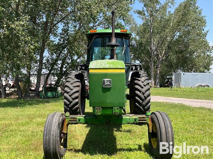 john-deere-4240-image-2
