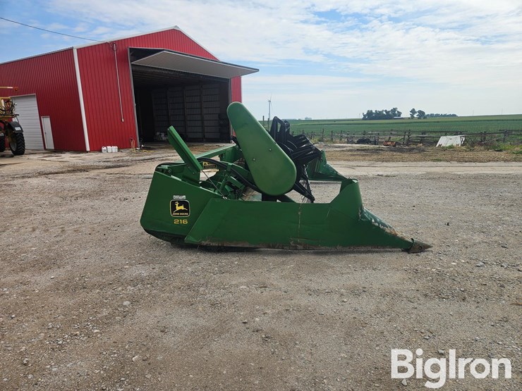john-deere-216-image-4