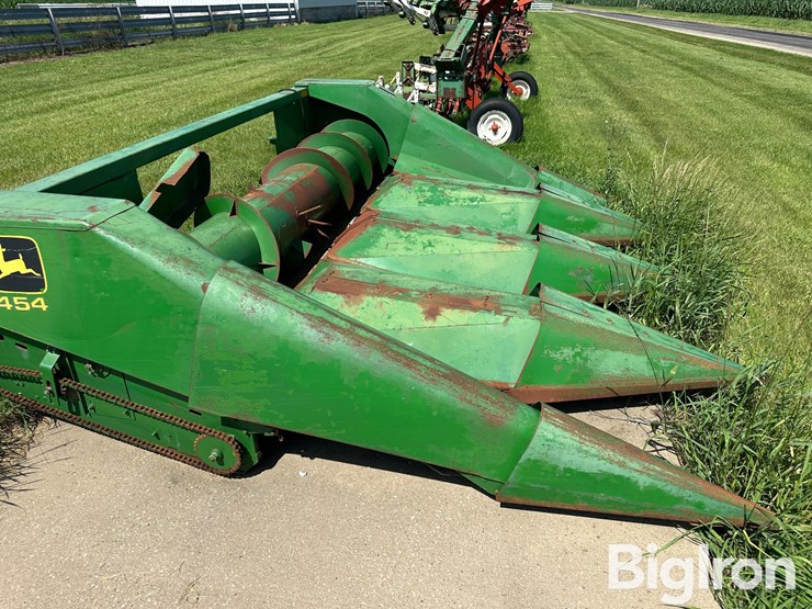 john-deere-454-image-4
