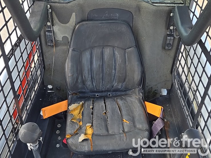 2019-bobcat-s450-image-35