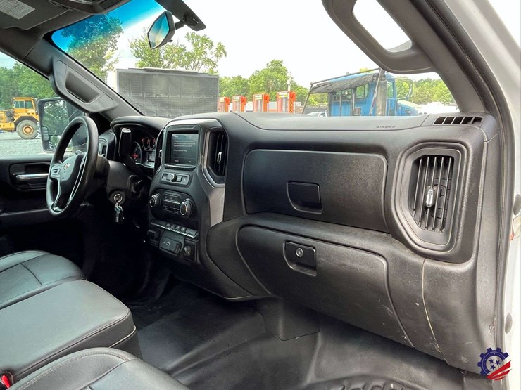 2021-chevrolet-silverado-2500-image-52