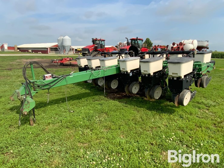 john-deere-7000-image-1