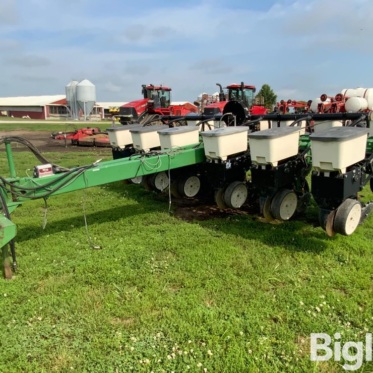 JOHN DEERE 7000