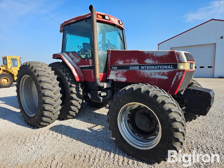 1990-case-ih-7130-image-3