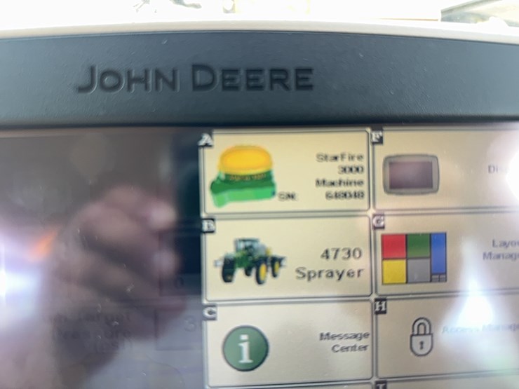 2011-john-deere-4730-image-44
