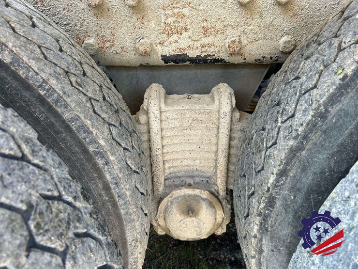 1998-mack-dm690s-image-9