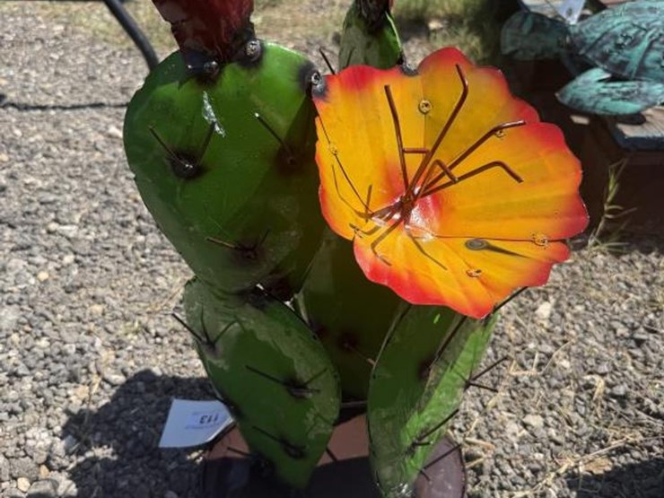 #113-•-metal-art---medium-cactus-w/-yellow-flower-image-3