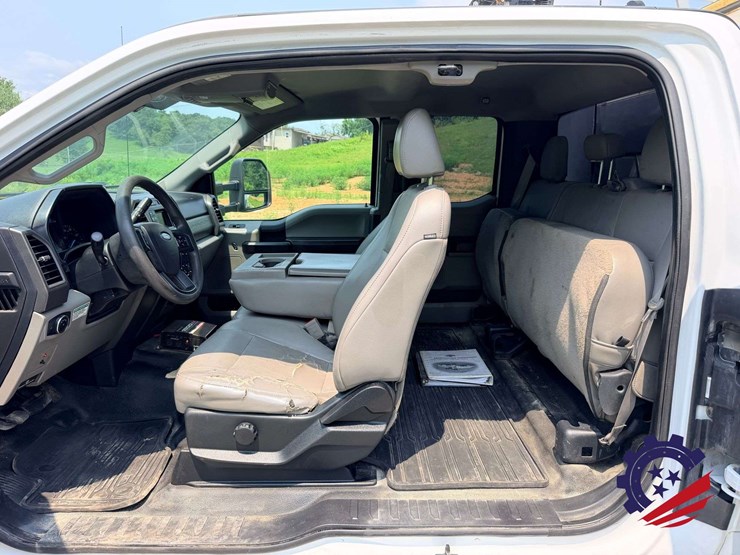2019-ford-f550-xl-image-88